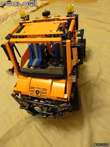 [開箱] LEGO Technic 8110 M-BENZ Unimog U400