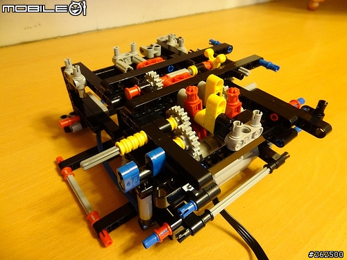 [開箱] LEGO Technic 8110 M-BENZ Unimog U400