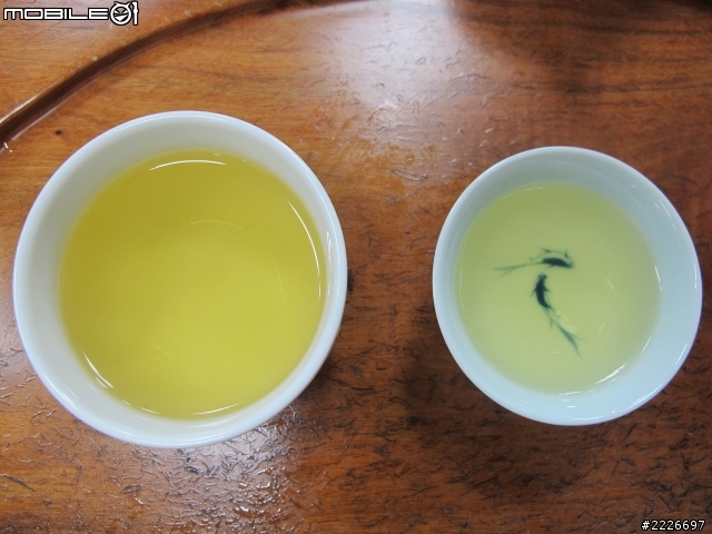 「分享」梨山高冷烏龍茶 和 手拉坏茶壺