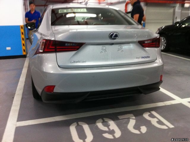 IS 300H Sport  陪試駕