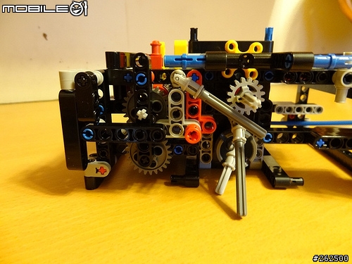 [開箱] LEGO Technic 8110 M-BENZ Unimog U400