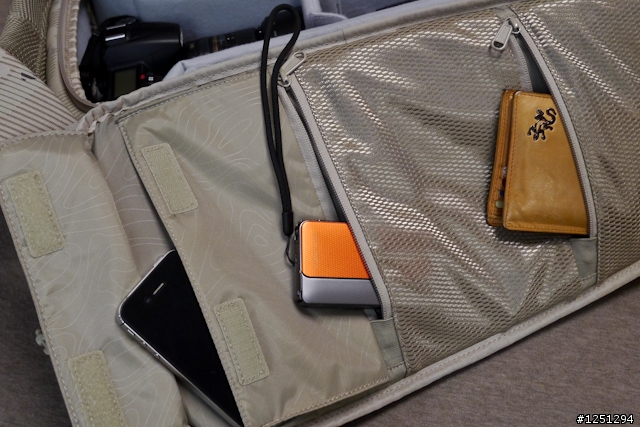 [亂開箱] incase DSLR Pro Pack 迷彩後背包