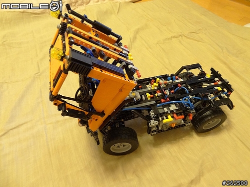 [開箱] LEGO Technic 8110 M-BENZ Unimog U400