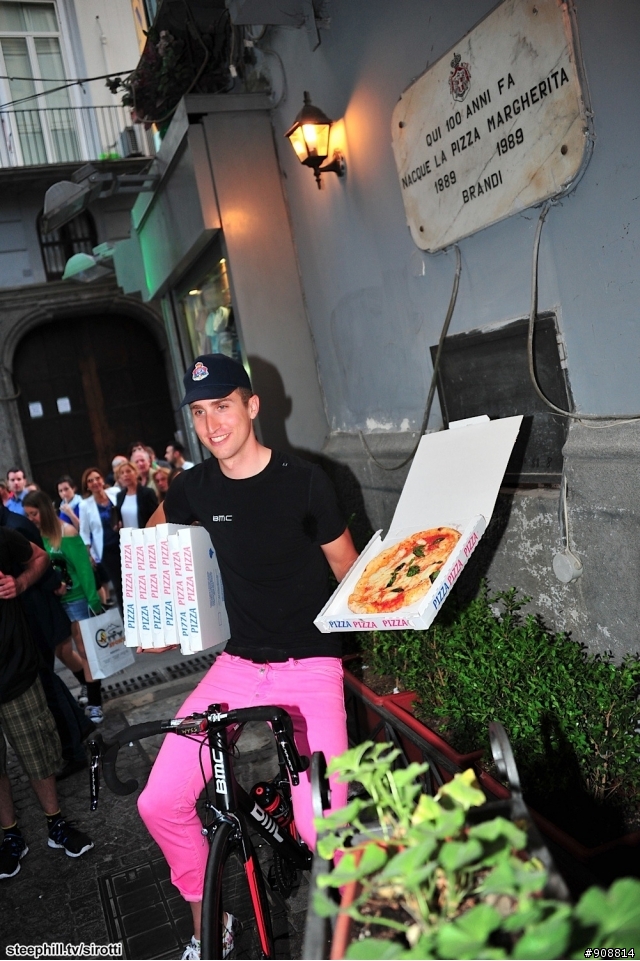 2013 環義大賽(Giro d'Italia), 第一站 Naples繞圈賽, 130公里