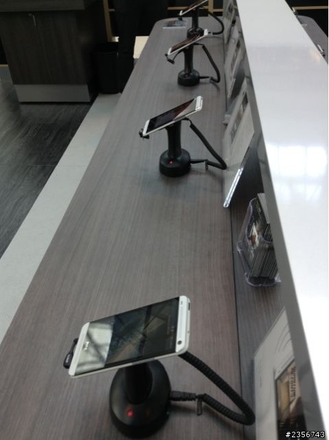 加拿大 Htc One showcase