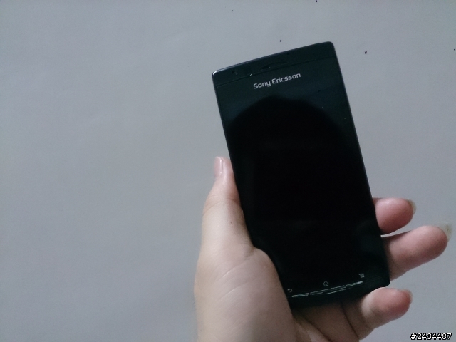 XZ 拍照時出現了很多很多黑點啊 ！！！ 怎麼辦 ？？ 只能送修嗎 ？？？