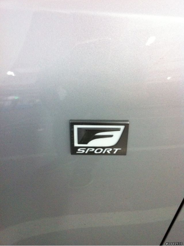 IS 300H Sport  陪試駕