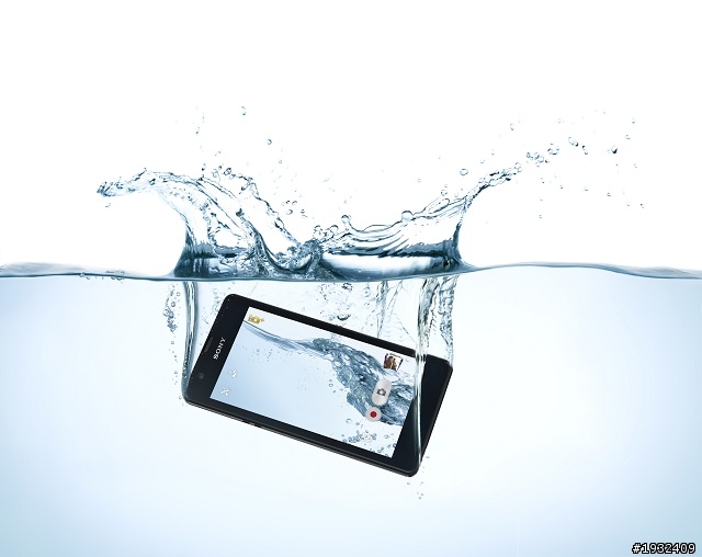 [外電消息] Sony發表Xperia ZR防水手機 可進行水下Full HD錄影