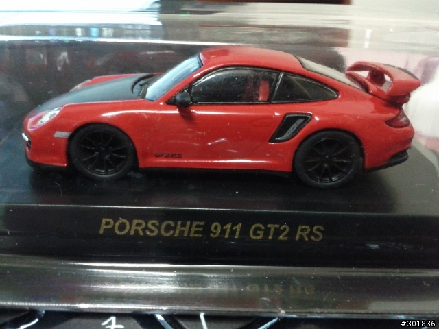 有站友在收集京商 kyosho 的1/64小汽車(Diecast)嗎？？