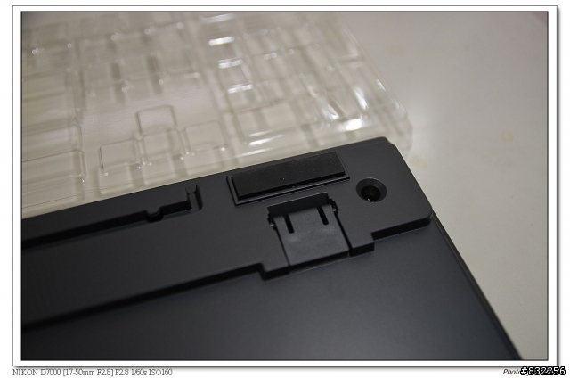 [開箱] Ducky 9008G2pro  白軸/中刻/PBT/熱昇華/灰鍵帽