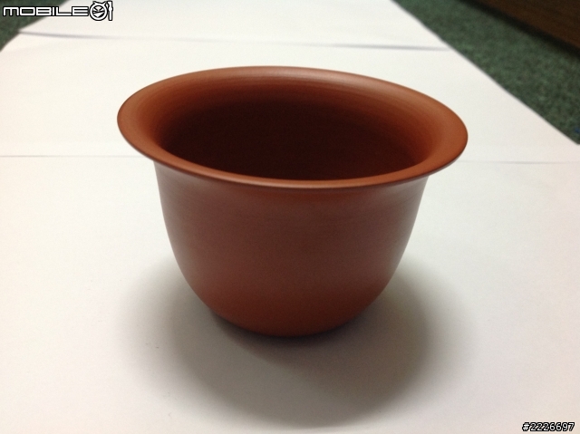 「分享」梨山高冷烏龍茶 和 手拉坏茶壺