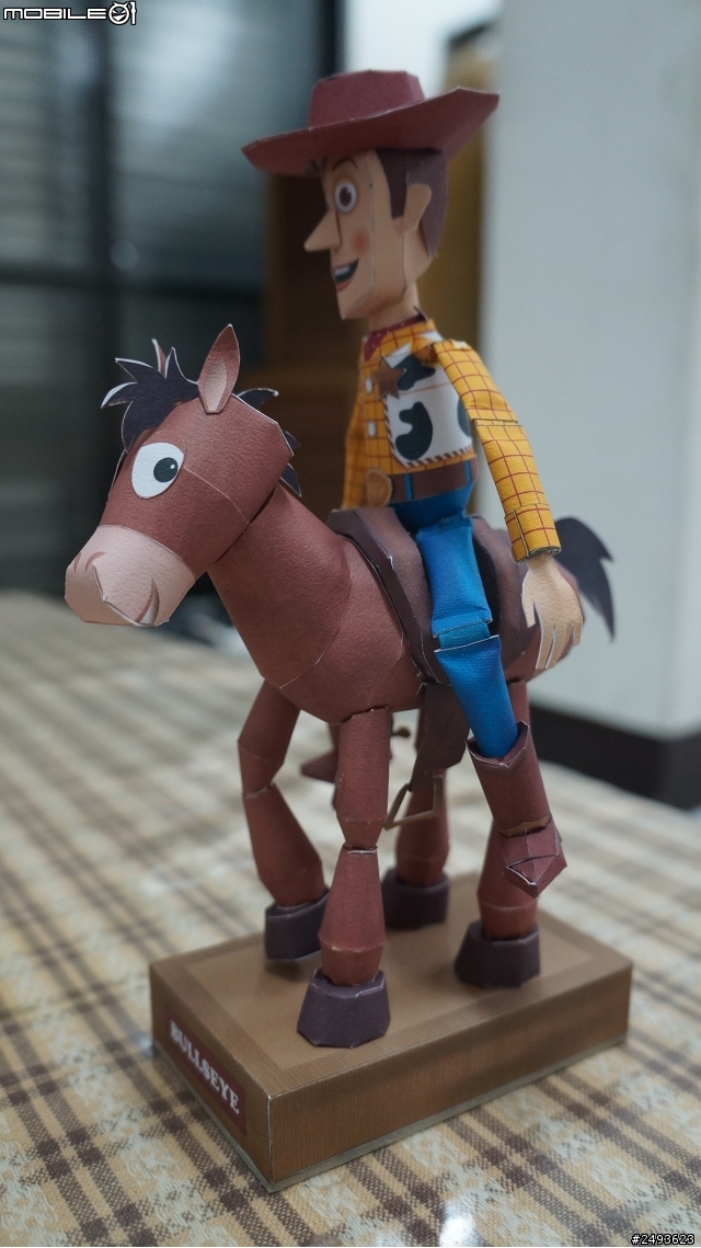 玩具總動員:紙模型 胡迪+小馬