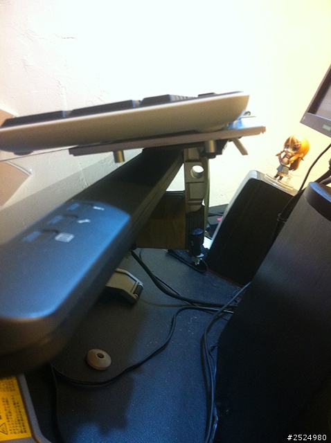 [DIY] Cintiq 鍵盤固定器 (cintiq22hd)