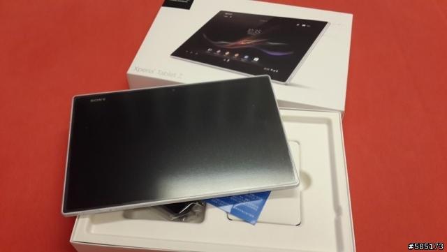 【開箱】Sony Xperia Tablet Z + Doskin機身貼