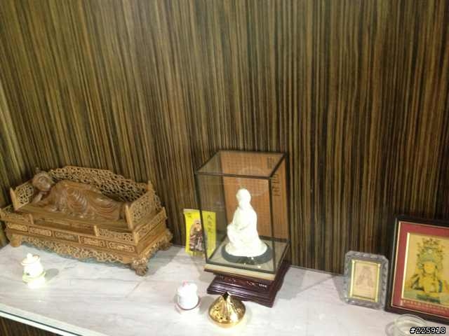 懇請看看我辦公室內的這幾尊佛像 跟設備 順序該怎麼擺最好 麻煩請教