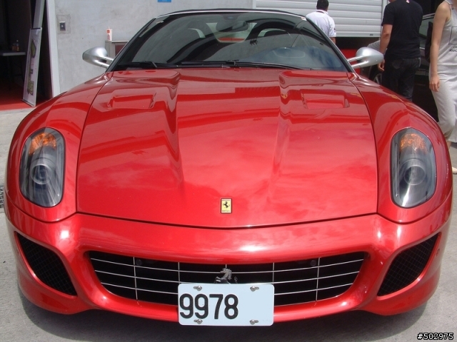 賽車場外的驚喜 599 SA Aperta