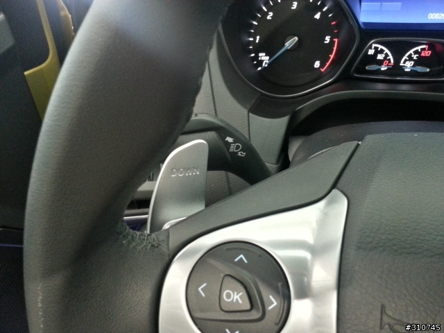 Peugeot 107 方向盤換檔撥片…