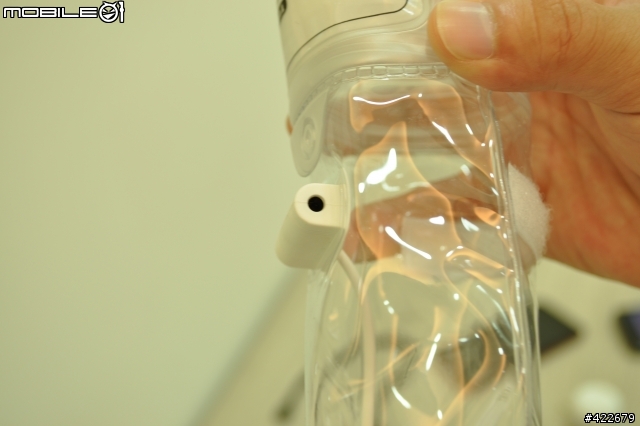 海邊玩水怕什麼！TUNEWEAR WATERWARE防水袋罩的住！開箱囉！