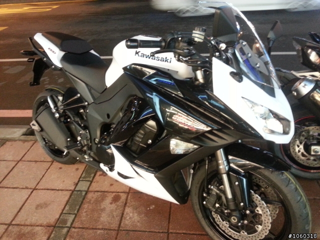 [開箱]KAWASAKI Z1000SX