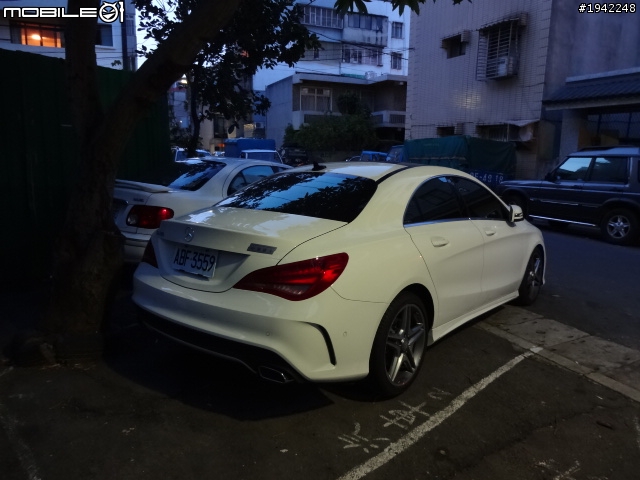 白色 CLA 250