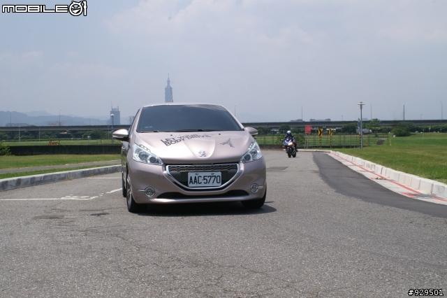 2013-6-23與熱情的法國小獅子一起度過浪漫放鬆的一天(圖文影音)「參加PEUGEOT 208試駕活動心得分享」