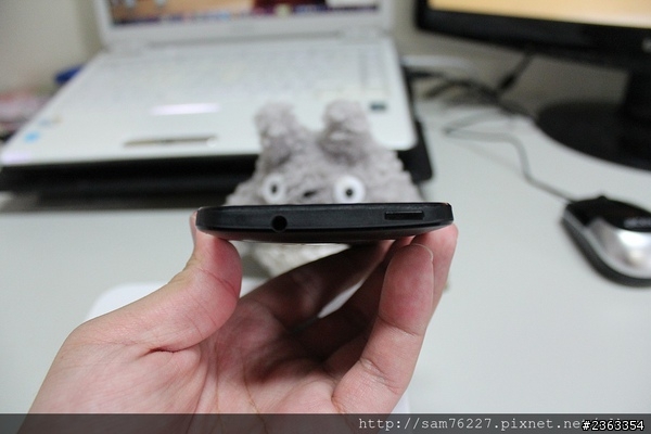 [開箱文] HTC NEW ONE (32G) 無縫開箱~