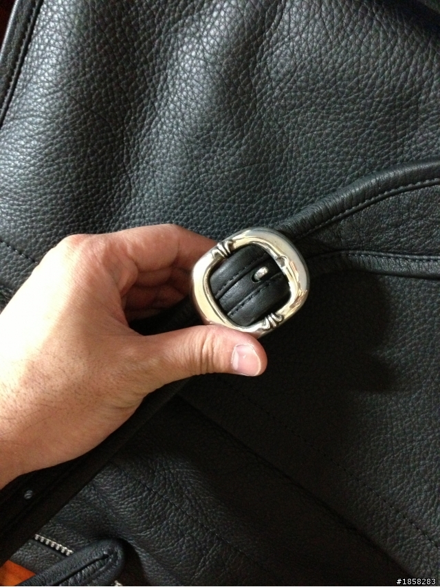 (超簡易開箱) Chrome Hearts 超低調側背包