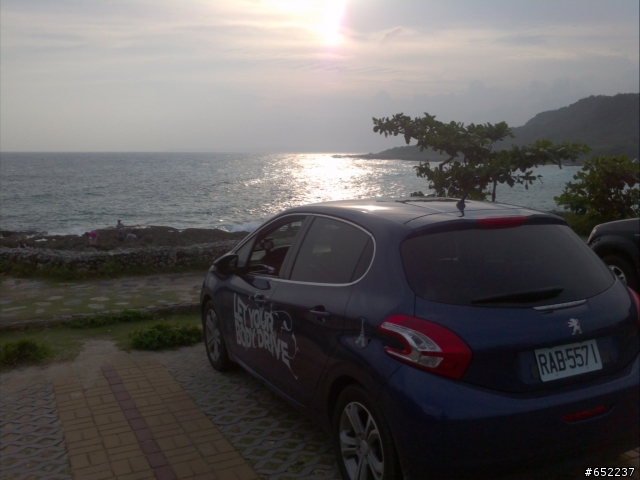 歐吉桑的自由日-Let Your Body Drive PEUGEOT 208試駕