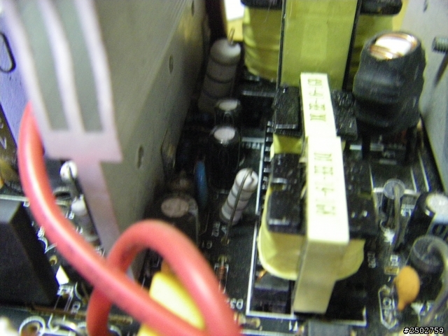 POWER電壓不穩.. 需要更換電容?