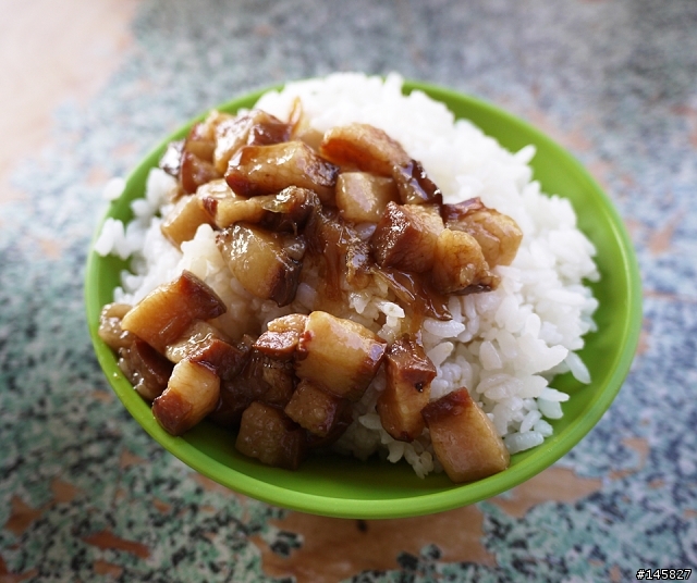 星期6又是美好的1天.來吃牛肉湯吧~