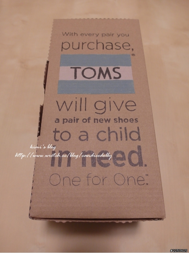TOMS x Mom Hearts愛心字母款