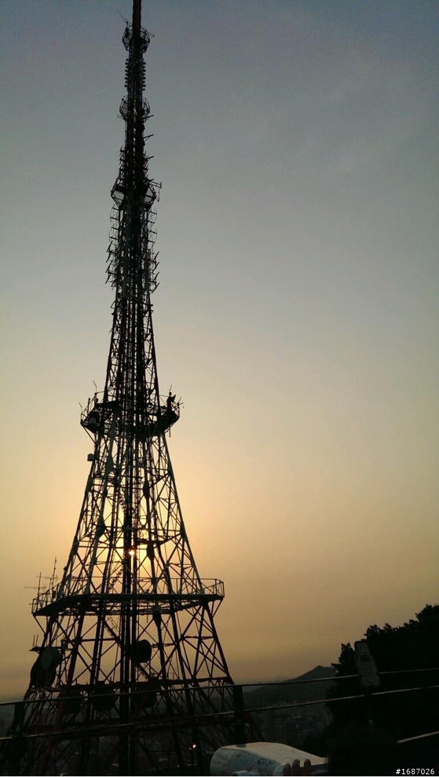 HTC new one在首爾