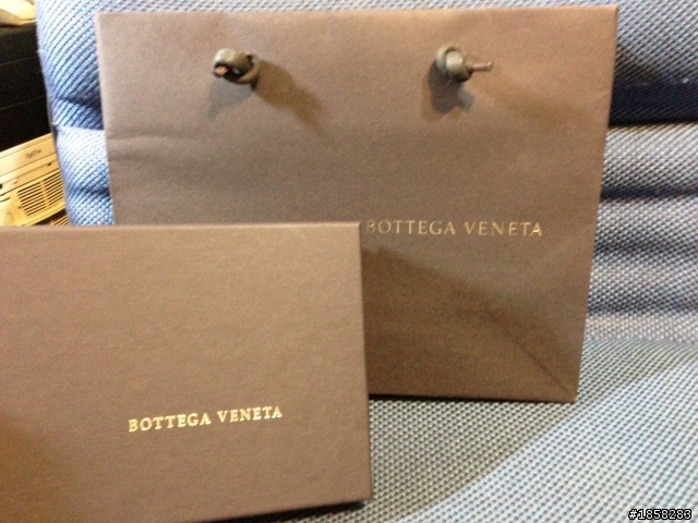 不專業開箱 Bottega Veneta 長夾