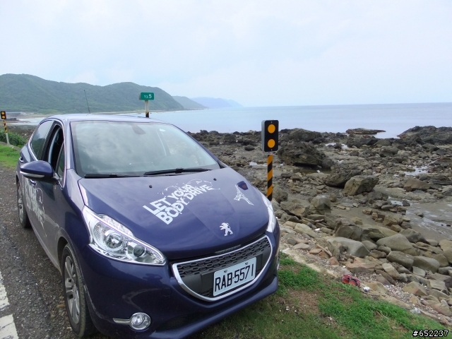 歐吉桑的自由日-Let Your Body Drive PEUGEOT 208試駕