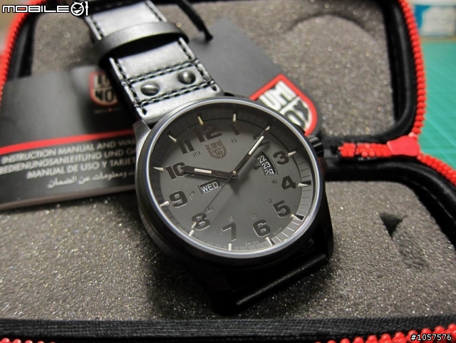 【開箱】雷明時Luminox 1879.BO Blackout Field Watch