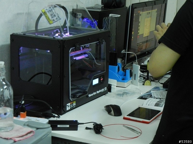 MakerBot 3d printer入手