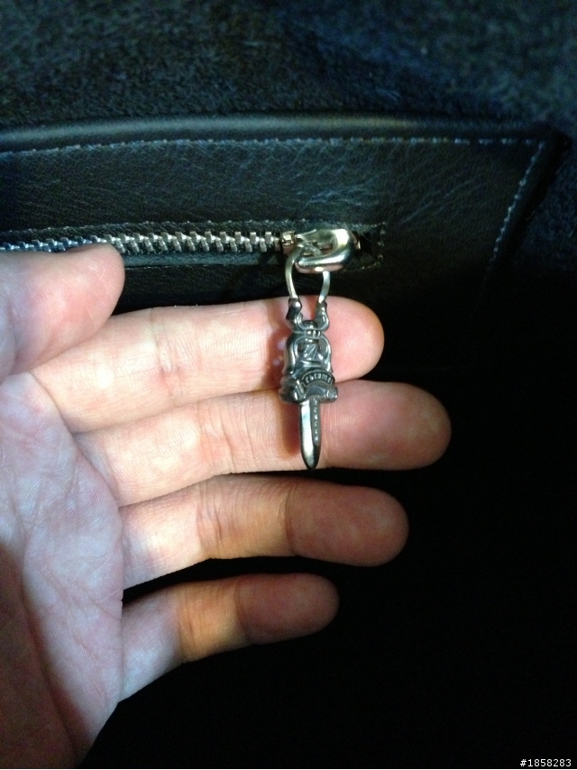 (超簡易開箱) Chrome Hearts 超低調側背包