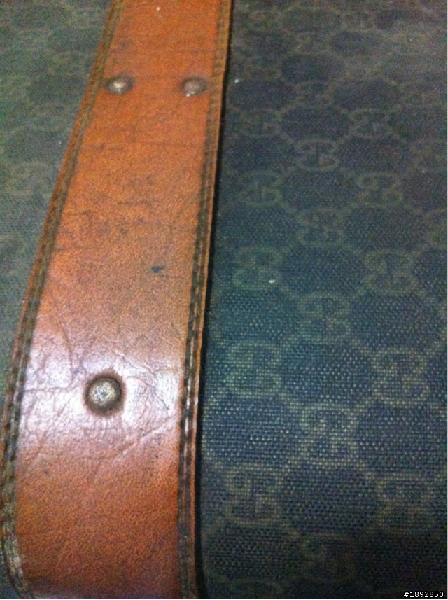 可以幫我鑑定這gucci是真的還是假?