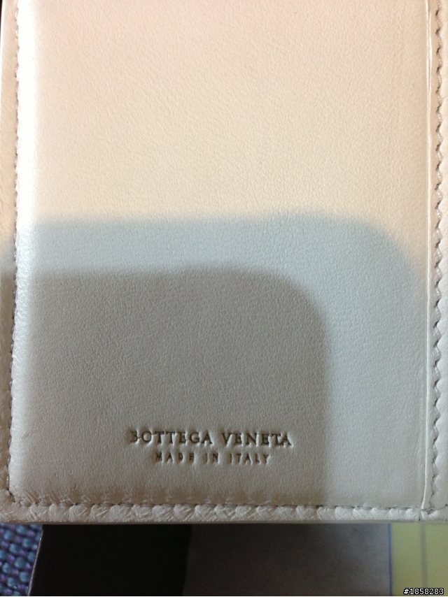 不專業開箱 Bottega Veneta 長夾