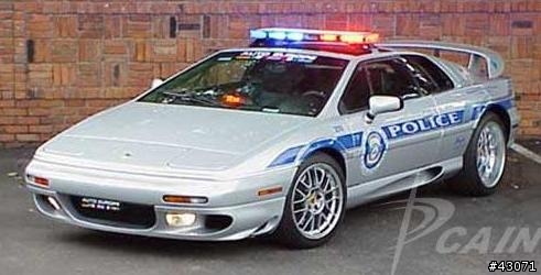 [首都高傳說] 千呼萬喚連署買.台北Sedan 5夢幻警車隊成軍........歹徒你知道怕了嗎?!