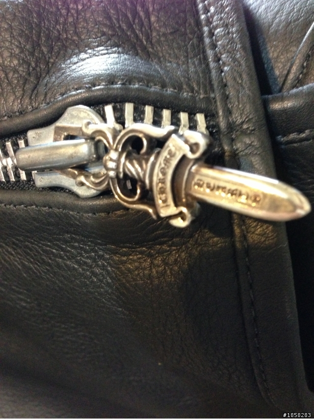 (超簡易開箱) Chrome Hearts 超低調側背包