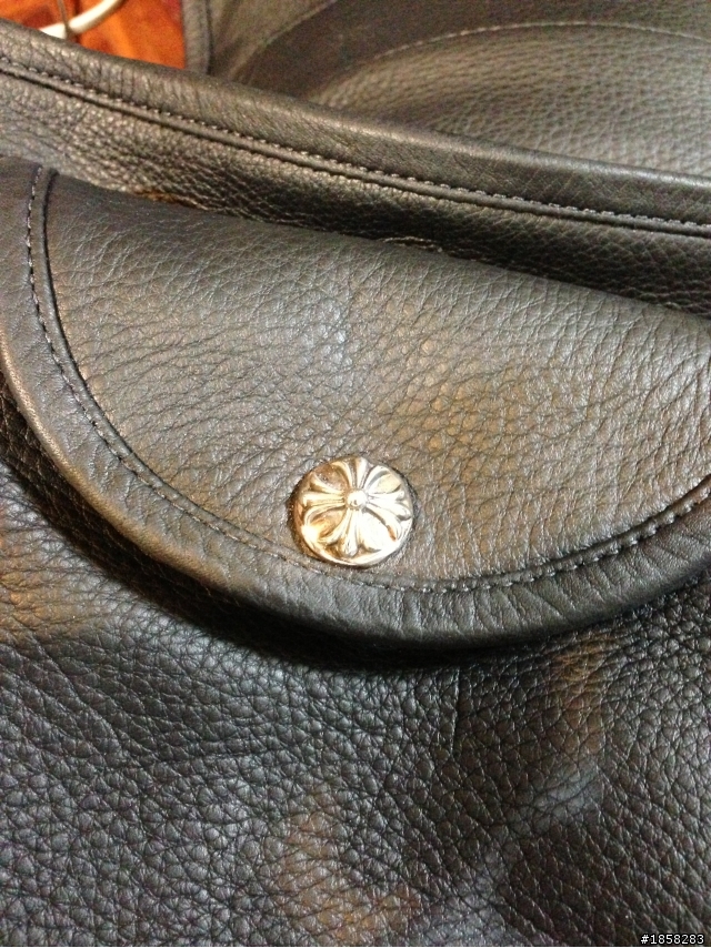 (超簡易開箱) Chrome Hearts 超低調側背包