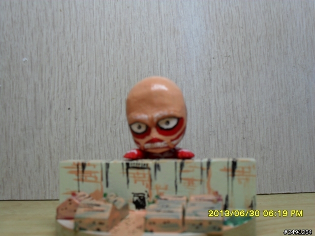 {自製公仔}進擊的大頭~XD