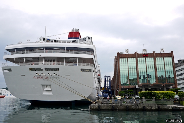 [遊記] 基隆港: 郵輪x老鷹x海鮮