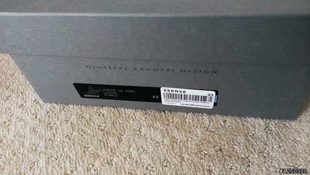 [開箱]Giuseppe Zanotti White multicolor studded London sneakers