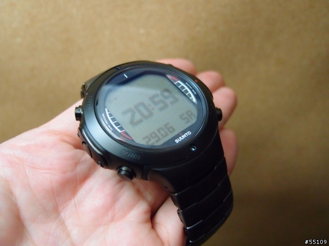 【開箱】Suunto D6i All Black Steel 潛水電腦錶