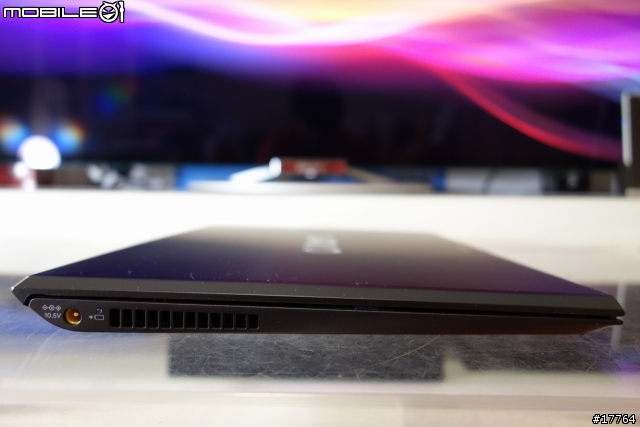 簡約勝於繁複 史上最輕巧 Sony VAIO Pro11