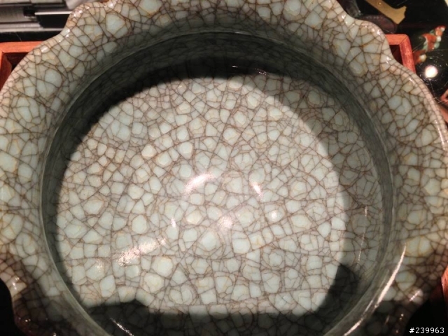 朋友家的花盆，看起來很有年份了！