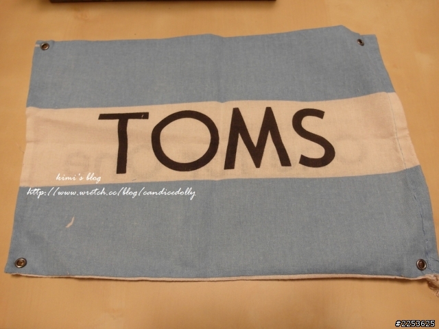 TOMS x Mom Hearts愛心字母款