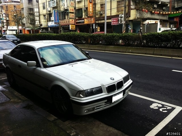 老車不死 --- BMW E36 318iS